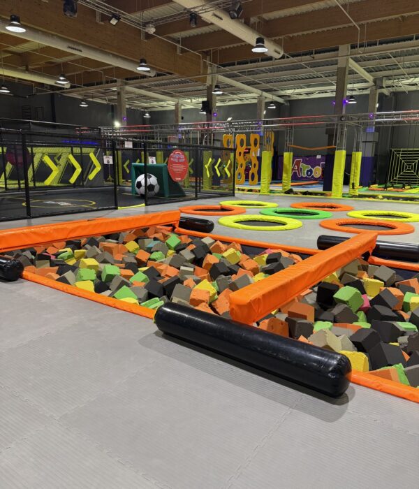 foam-pit-atoope-kids